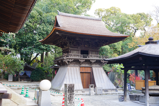 石手寺鐘楼の画像