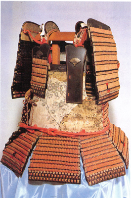 赤絲威鎧(大袖付)の画像