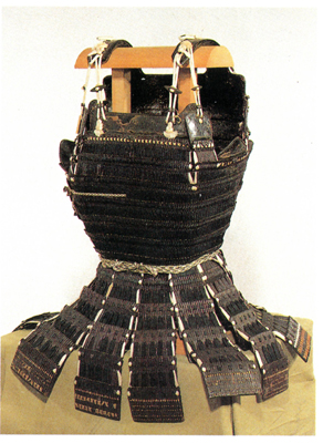 紺糸裾素懸威胴丸の画像