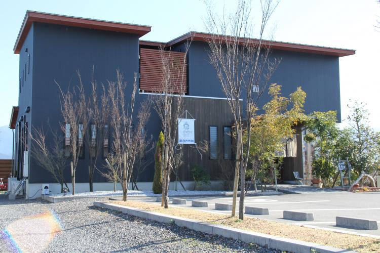 旬彩串ダイニングつづみ外観