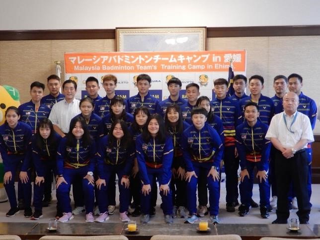 6月20日（木曜日）マレーシアバドミントンジュニア代表チーム選手・コーチらの訪問（県庁）の画像
