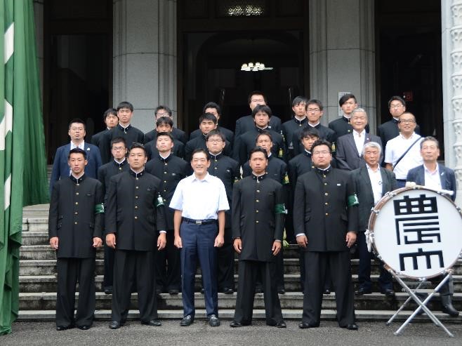 8月30日（金曜日）東京農業大学全学応援団関係者らの訪問（県庁）の画像
