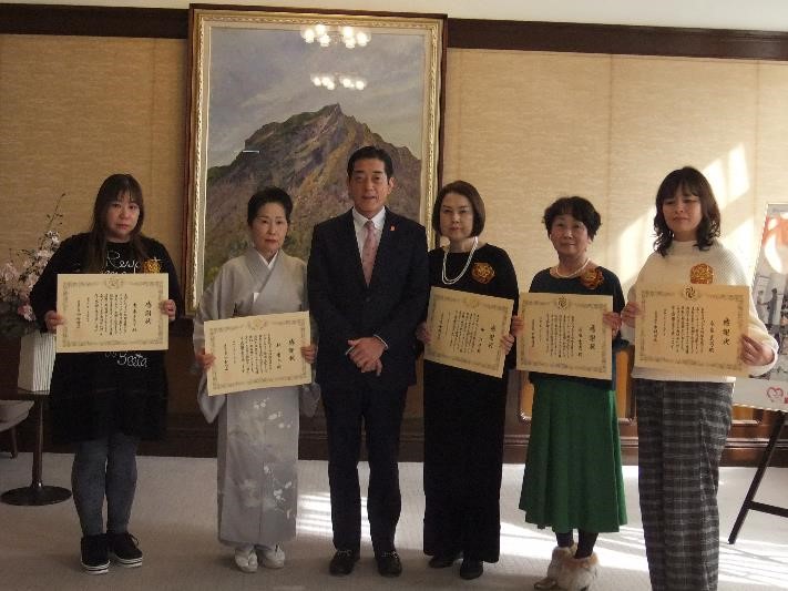 1月31日（金曜日）えひめ結婚支援センターボランティア推進員への感謝状贈呈式（県庁）の画像