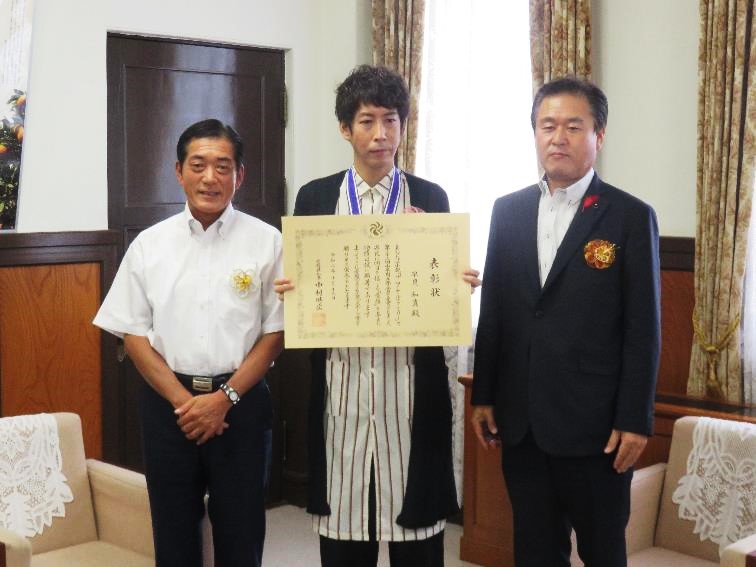 10月16日（金曜日）愛顔のえひめ知事表彰式（県庁）の画像