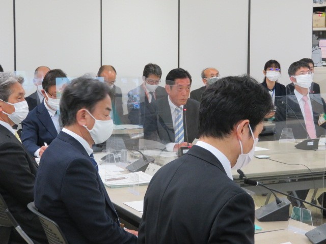4月30日（金曜日）県・20市町合同新型コロナウイルス感染症対策本部会議（テレビ会議）（県庁）の画像
