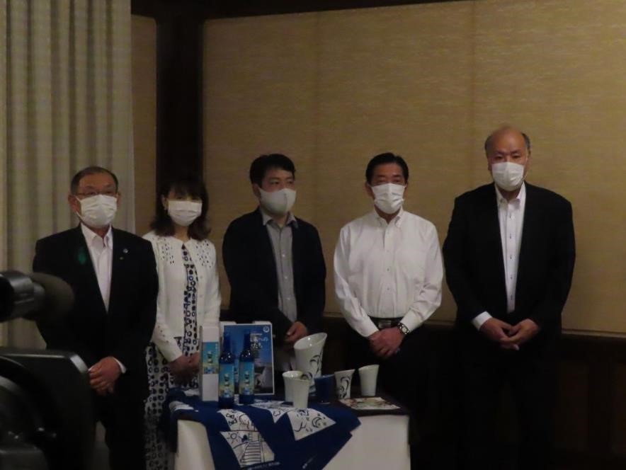 5月19日（水曜日）映画監督 大森研一氏、砥部町映画実行委員会関係者らの訪問（県庁）