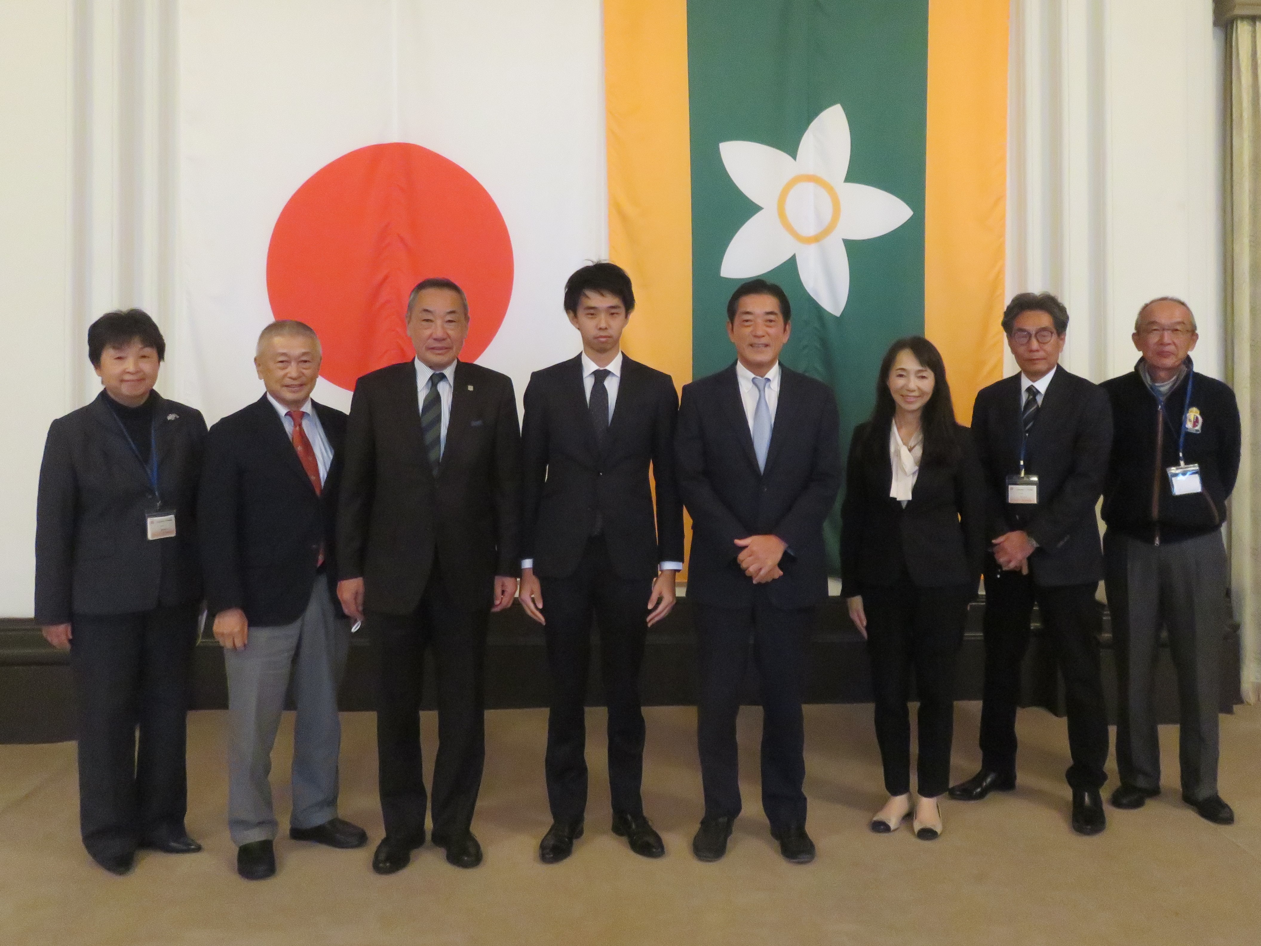 11月11日（木曜日）全日本大学対抗テニス王座決定試合関係者らの訪問（県庁）の画像