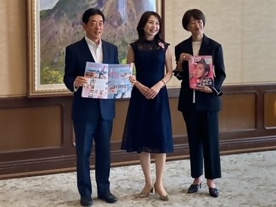 3月14日（火曜日）愛媛県さくらひめ大使らの訪問（県庁）の画像