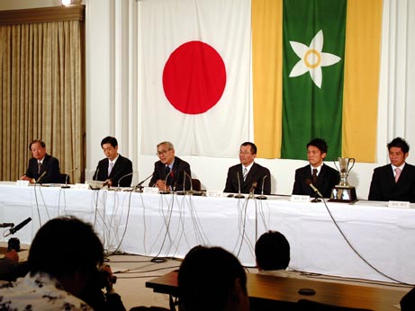 12月5日（月曜日）愛媛FCのJリーグ入会決定に関する合同記者会見（県庁）の画像