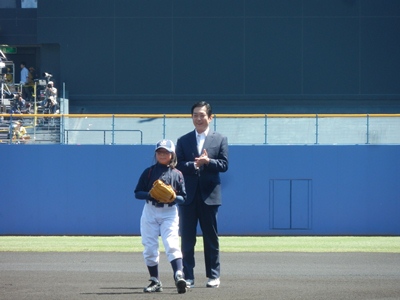 5月12日（日曜日）東京ヤクルトスワローズ対阪神タイガース公式戦（試合前セレモニー）（松山市内）の画像