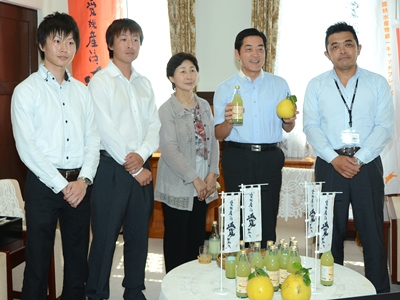 7月22日（月曜日）コンビニエンスストア経営会社、農業生産法人の訪問（県産河内晩柑使用の新商品発売報告）（県庁）の画像