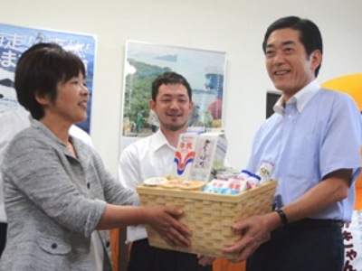 6月18日（水曜日）「父の日には牛乳（ちち）を贈ろう！」キャンペーン（県庁）の画像