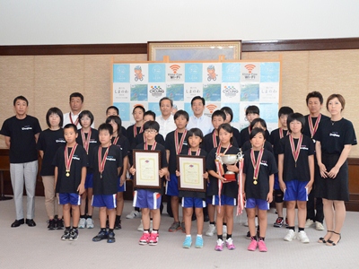 地TC（綱引クラブ）選手・監督らの訪問（県庁）