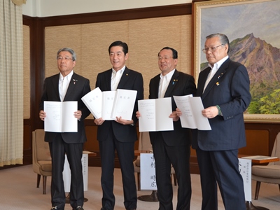 10月21日（水曜日）県内金融機関との災害時等の連携協力に関する防災協定調印式（県庁）の画像