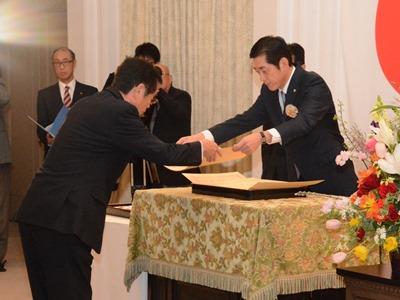 2月22日（月曜日）愛媛県政発足記念日知事表彰式（県庁）の画像