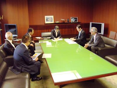 7月29日（金曜日）大洲・八幡浜自動車道大洲西道路（仮称）の早期整備等に関する要望活動（国土交通大臣・副大臣）（東京都）の画像