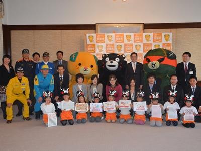 11月4日（金曜日）くまモンらの訪問（県庁）の画像