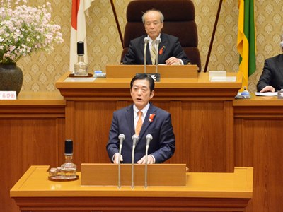 3月17日（金曜日）2月定例県議会閉会（県議会議事堂）の画像