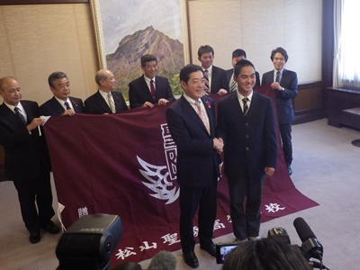 3月2日（金曜日）選抜高等学校野球大会出場校に対する愛媛県応援旗贈呈式（県庁）の画像