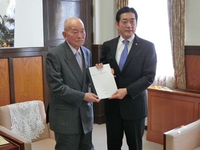 3月26日（月曜日）愛媛県スポーツ推進審議会会長の訪問（県庁）の画像