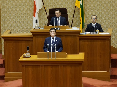 7月11日（水曜日）6月定例県議会閉会（県議会議事堂）の画像