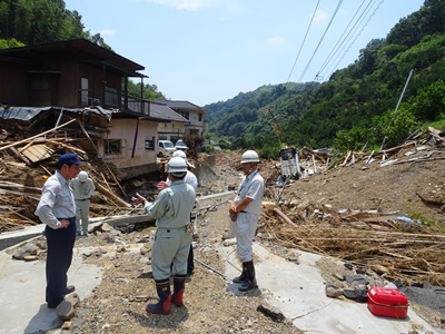 7月24日（火曜日）平成30年7月豪雨災害に係る被災地視察（宇和島市吉田町立間奥白井谷）の画像