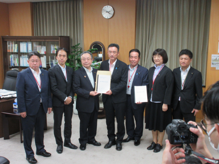 「南海トラフ地震による超広域災害への備えを強力に進める10県議会議長会議」にかかる提言活動(内閣府)
