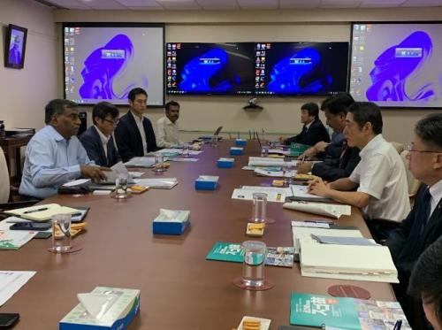 1月23日（火曜日）(現地時間)現地複合企業会長ら訪問（インド）