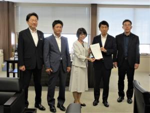 こども家庭庁　藤原育成局長