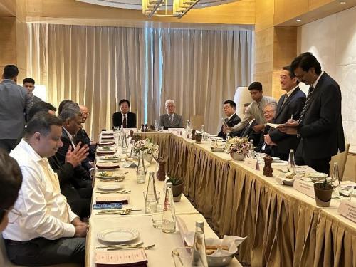 2月3日（月曜日）(現地時間)現地複合企業会長ら訪問（インド）