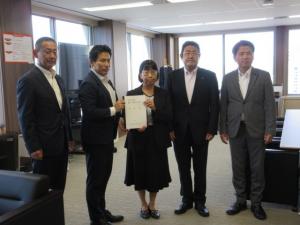 こども家庭庁　渡辺　長官