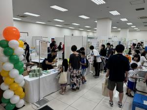 愛媛の3Rフェアに参加した多くの人