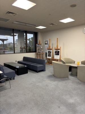 県民プラザ内観