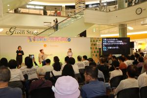 春名風花さんトークショーの様子