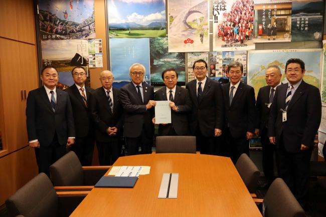 1031_全国都道府県議長会役員会要請活動