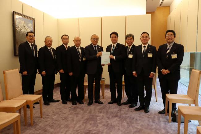 1031_全国都道府県議長会役員会要請活動3