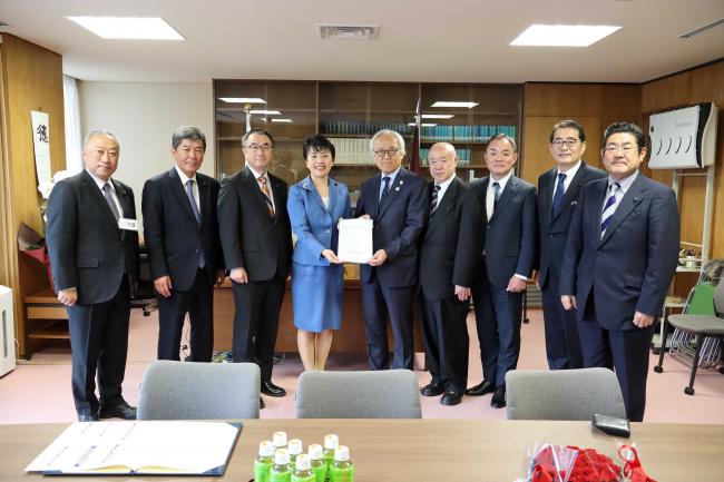 1031_全国都道府県議長会役員会要請活５