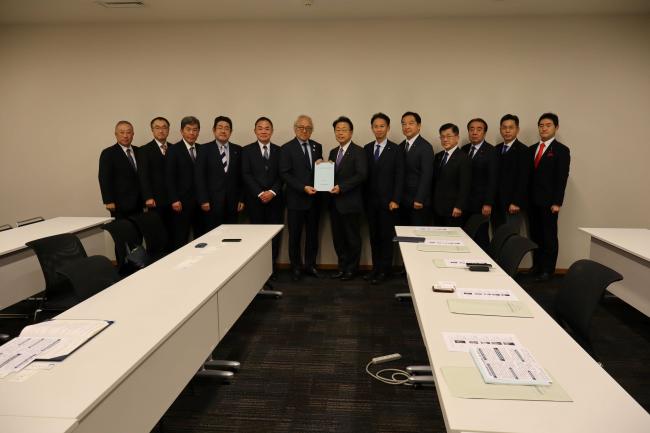 1031_全国都道府県議長会役員会要請活動10