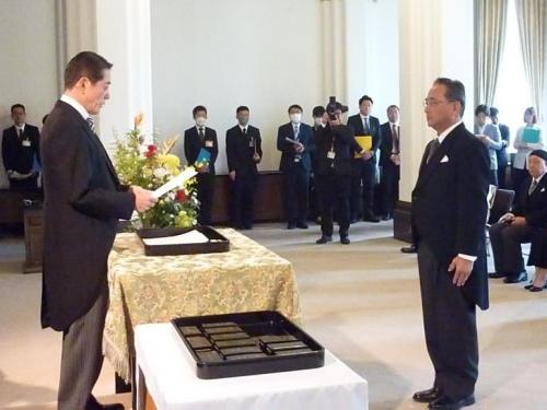 11月5日（水曜日）秋の勲章伝達式（県庁）