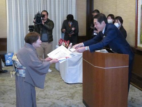 1月21日（水曜日）21世紀えひめの伝統工芸大賞表彰式（県庁）