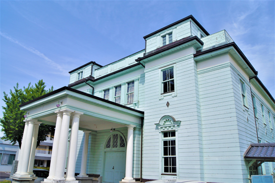 愛媛大学附属中学校講堂の画像