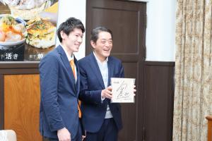 SASUKE宮岡選手　表敬訪問