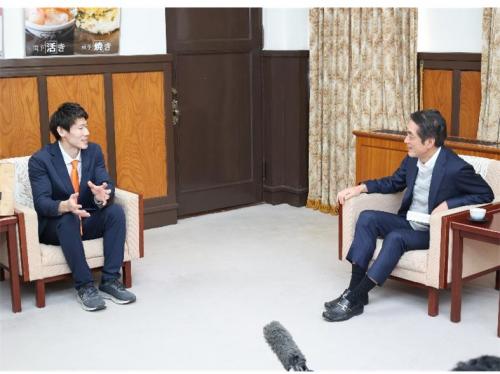 2月2日（月曜日）SASUKE2025に出場の宮岡良丞氏らの訪問（県庁）