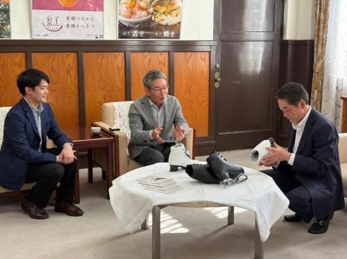 0416ティーワン及び小塚氏による報告会写真