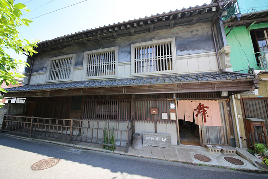 旧鈴木家住宅主屋・離れの画像1