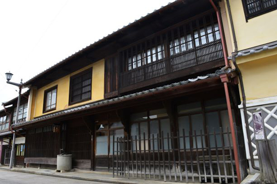 旧村上家住宅主屋ほか３件の画像