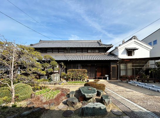 仙波家住宅主屋・露地門及び塀の画像