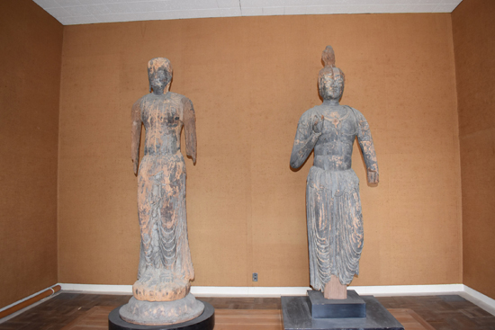 木心乾漆菩薩立像・木造菩薩立像（庄部落）の画像