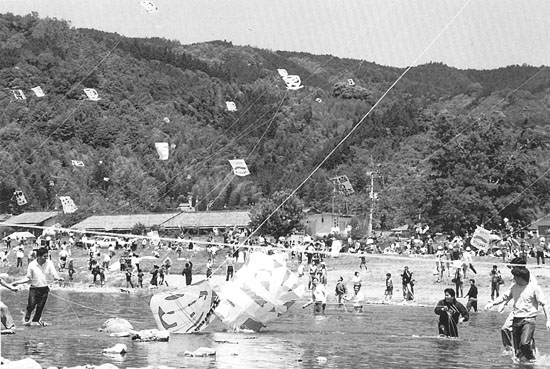 大凧合戦の画像