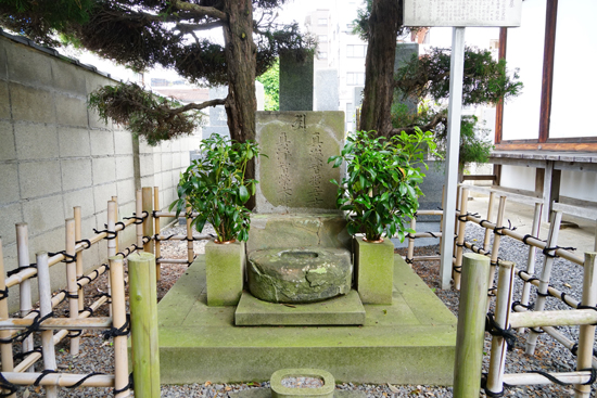 菊屋新助の墓の画像